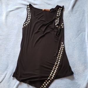 Women's tank size L